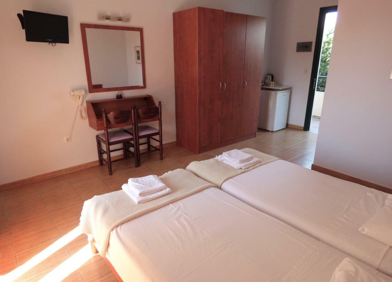 Dolphins Apartments & Rooms Thassos Exteriör bild